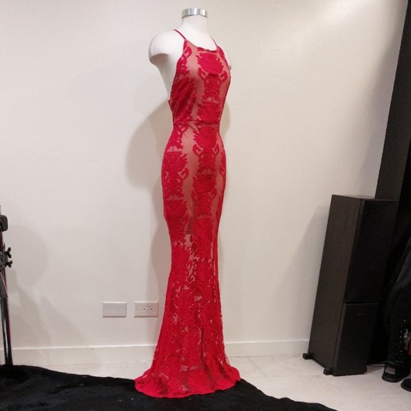 💋💋SENSATIONAL💋💋  Vintage Embroidered Lace Mermaid Gown in Maroon/Red - Picture 3 of 13